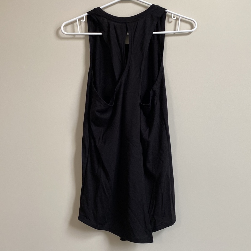 Workout tank - Picture 2 of 3